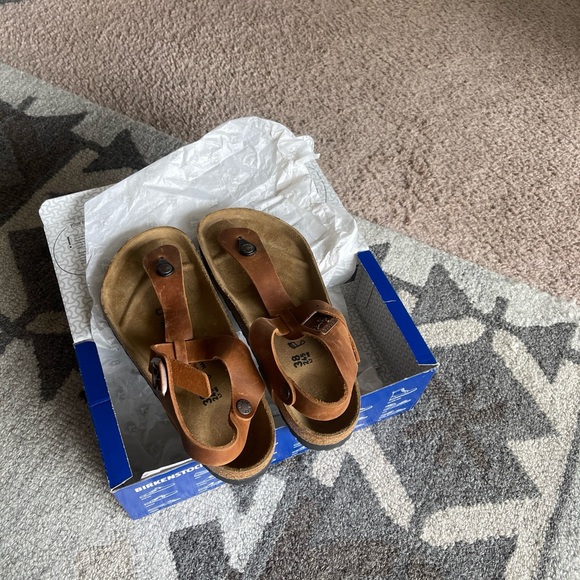 Brand new Birkenstock Kairo Antiqued Brown size 7/ 38 regular width/wide - Picture 7 of 11